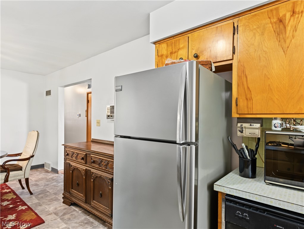 548 Gibbs Road Akron OH 44312