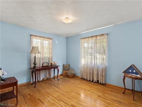 548 Gibbs Road Akron OH 44312
