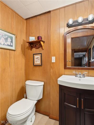 548 Gibbs Road Akron OH 44312