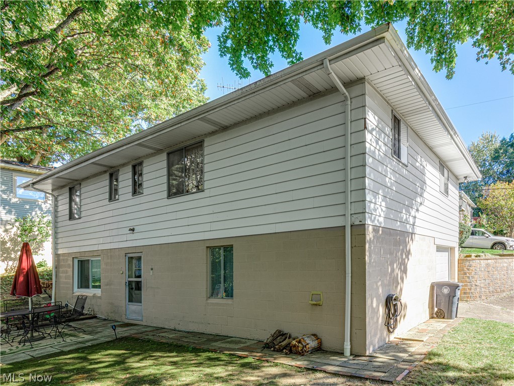 548 Gibbs Road Akron OH 44312