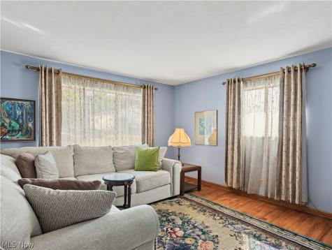 548 Gibbs Road Akron OH 44312