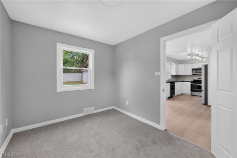 309 E Baird Avenue Barberton OH 44203