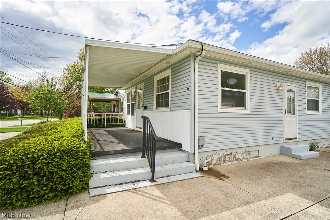 1451 Grand Boulevard Barberton OH 44203