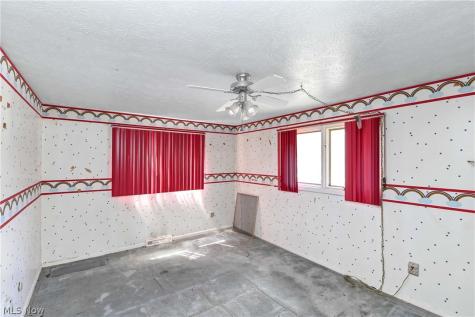 5392 Meadow Wood Boulevard Lyndhurst OH 44124