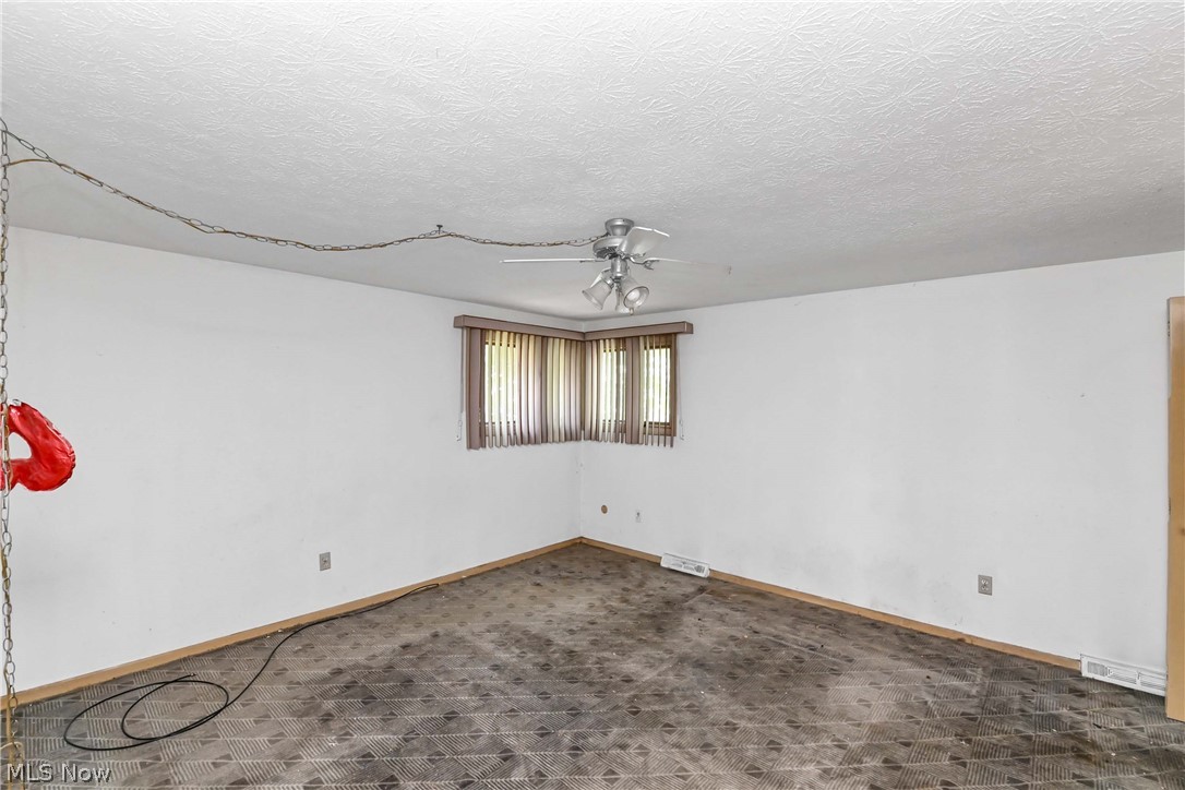 5392 Meadow Wood Boulevard Lyndhurst OH 44124