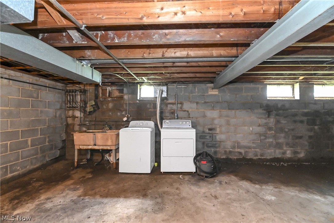5392 Meadow Wood Boulevard Lyndhurst OH 44124