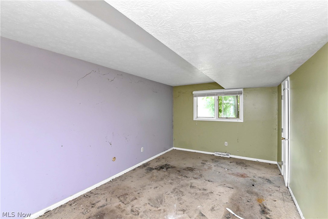 5392 Meadow Wood Boulevard Lyndhurst OH 44124