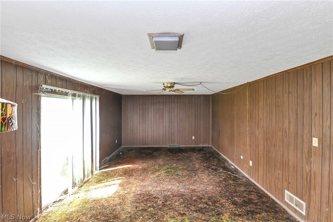 5392 Meadow Wood Boulevard Lyndhurst OH 44124
