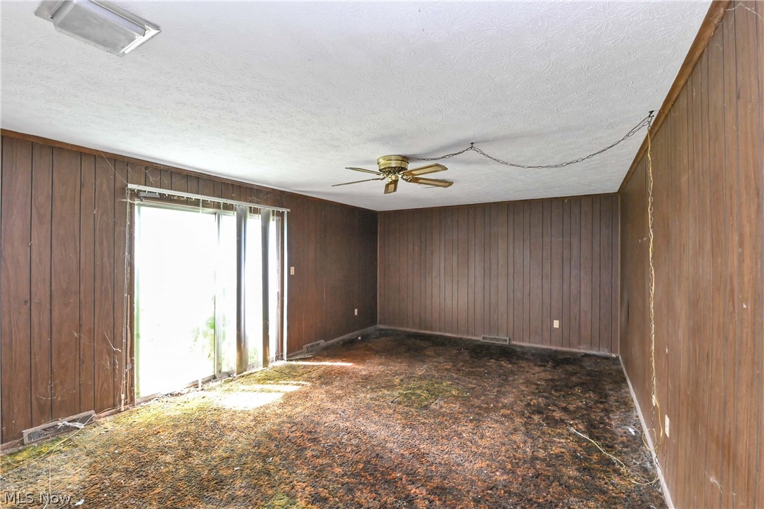 5392 Meadow Wood Boulevard Lyndhurst OH 44124