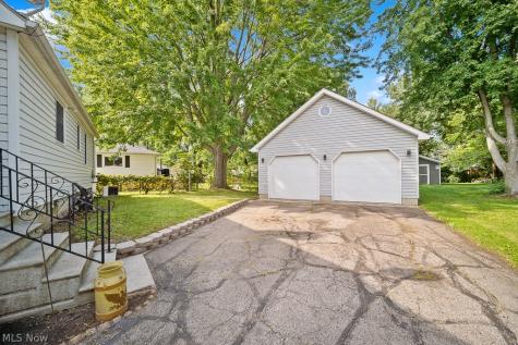 687 Elyria Avenue Amherst OH 44001