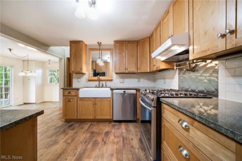 6963 Crestview Drive Brecksville OH 44141