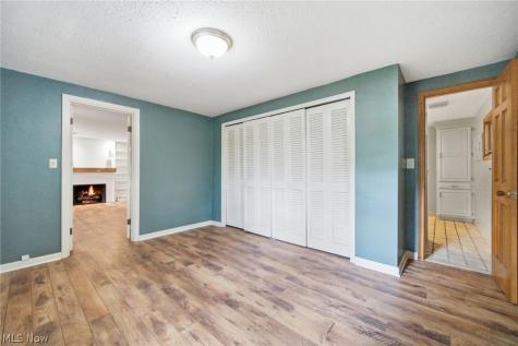 6963 Crestview Drive Brecksville OH 44141