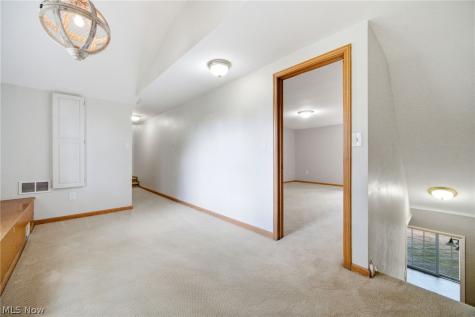 6963 Crestview Drive Brecksville OH 44141