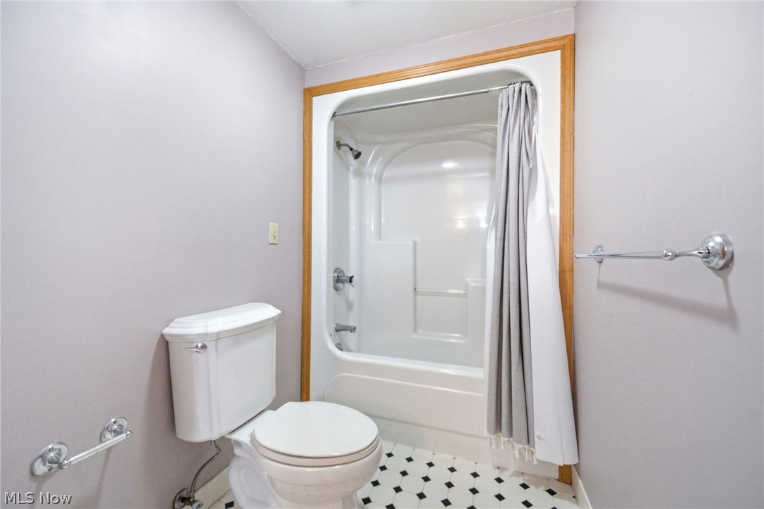 6963 Crestview Drive Brecksville OH 44141