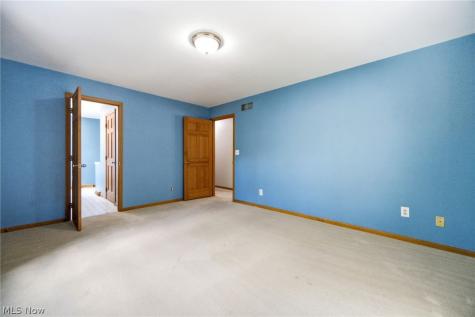 6963 Crestview Drive Brecksville OH 44141