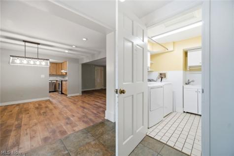6963 Crestview Drive Brecksville OH 44141