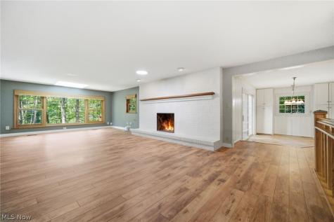 6963 Crestview Drive Brecksville OH 44141