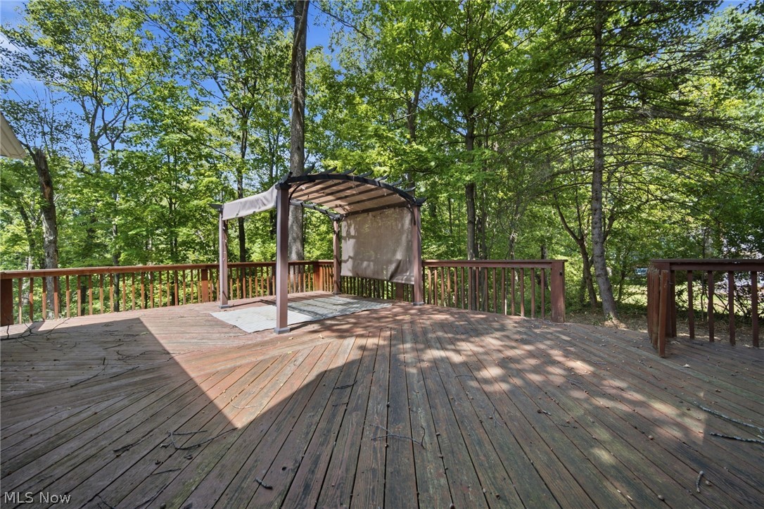 6963 Crestview Drive Brecksville OH 44141