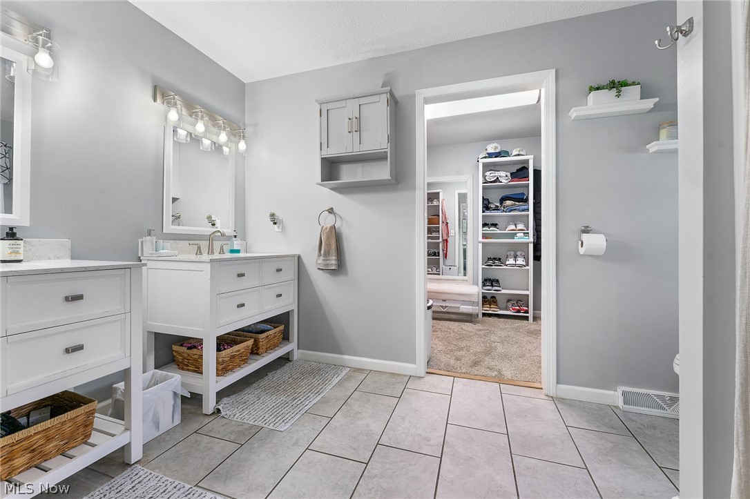 224 Misty Woods Court Struthers OH 44471