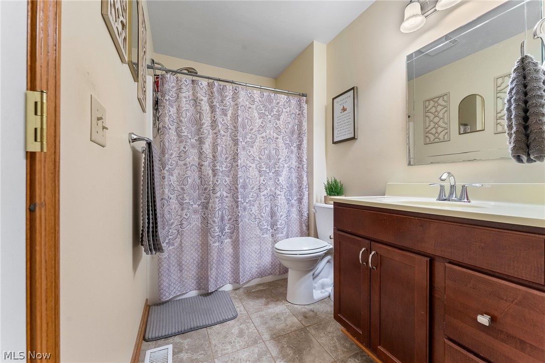 224 Misty Woods Court Struthers OH 44471