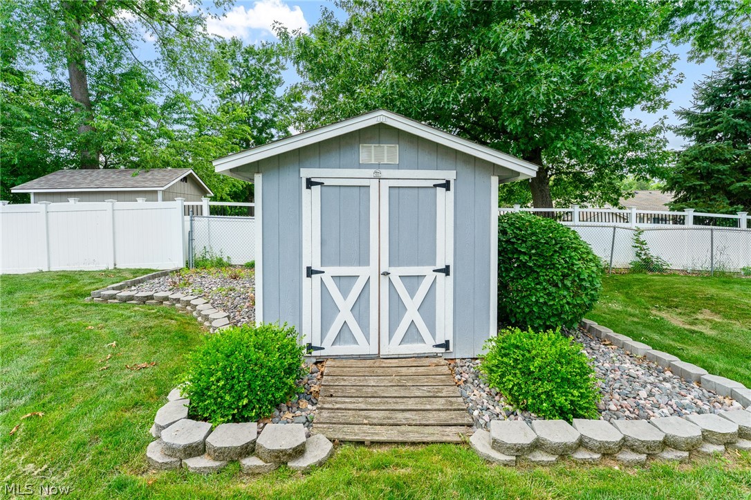 224 Misty Woods Court Struthers OH 44471