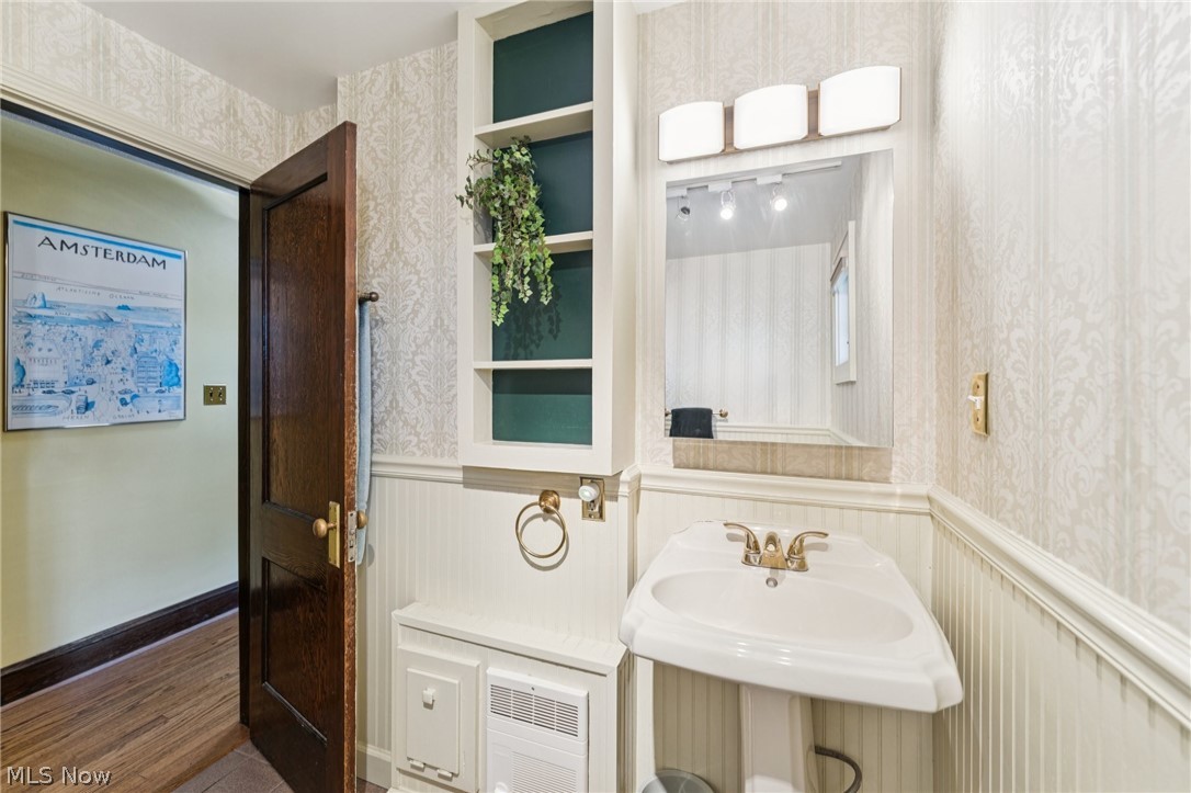 3566 Avalon Road Shaker Heights OH 44120