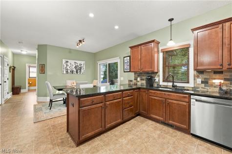 7028 Emerald Cove Avenue NW Canal Fulton OH 44614