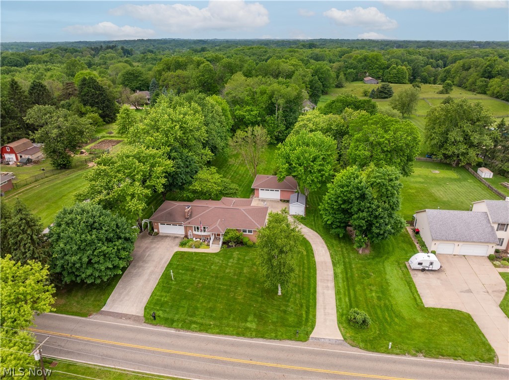 11385 William Penn Avenue NE Hartville OH 44632