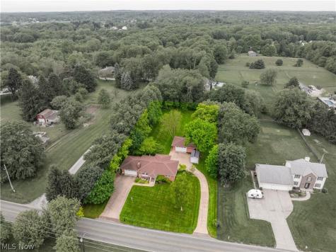 11385 William Penn Avenue NE Hartville OH 44632