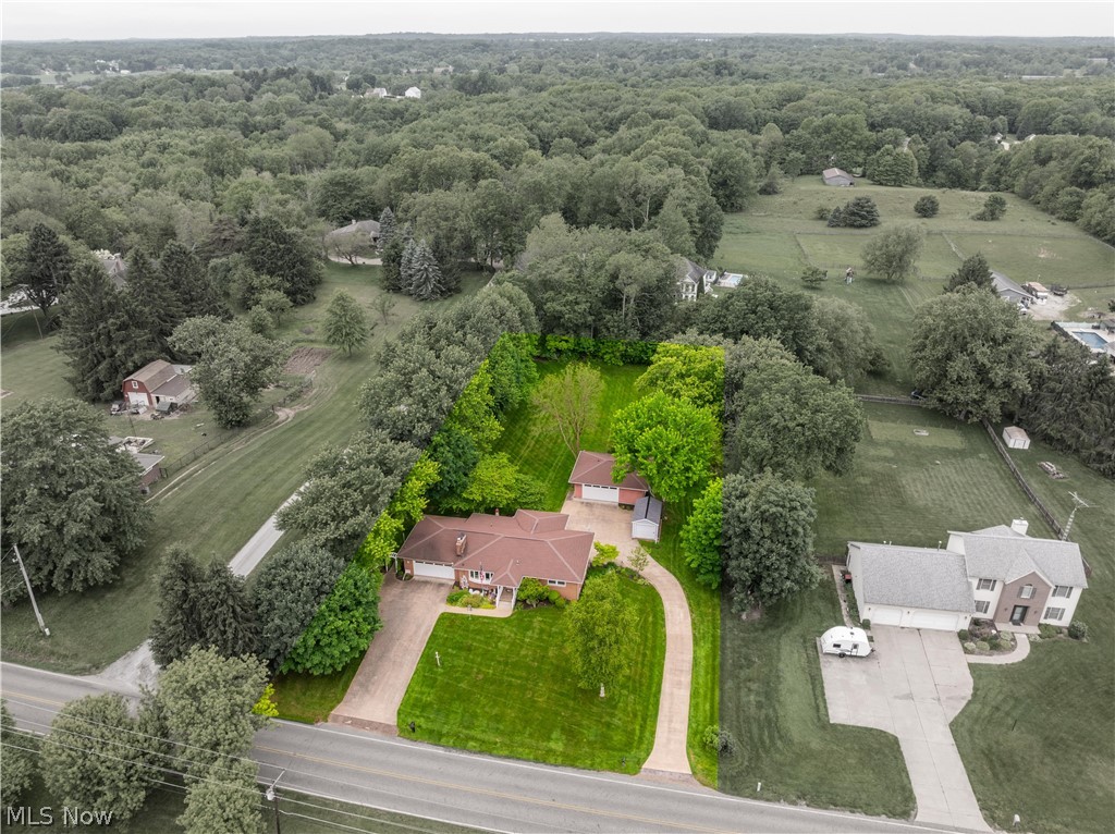 11385 William Penn Avenue NE Hartville OH 44632