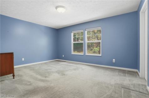 182 Elizabeth Parkway Akron OH 44304