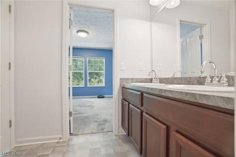 182 Elizabeth Parkway Akron OH 44304
