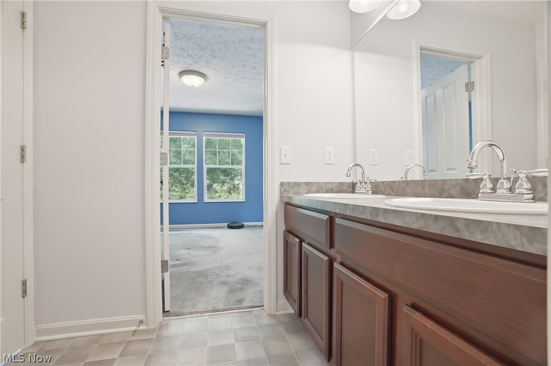 182 Elizabeth Parkway Akron OH 44304