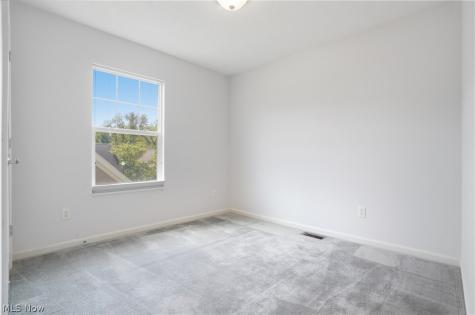 182 Elizabeth Parkway Akron OH 44304