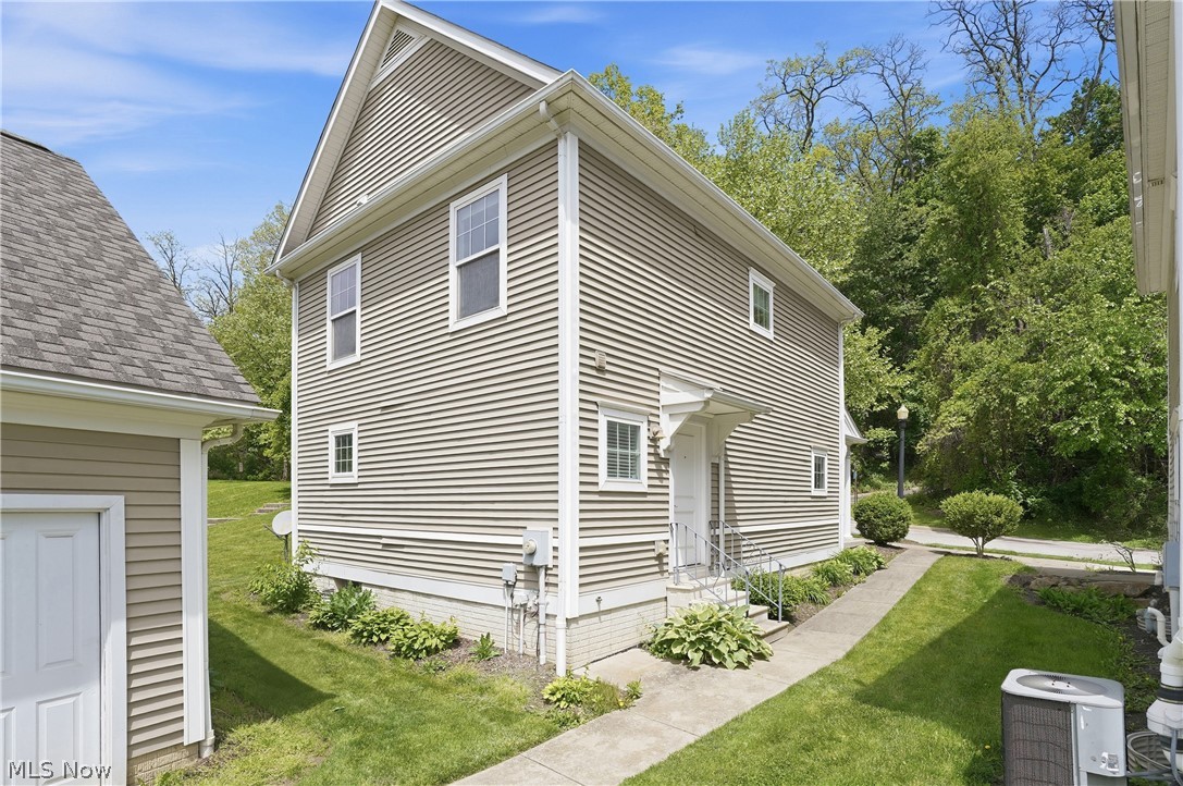 182 Elizabeth Parkway Akron OH 44304