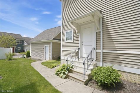 182 Elizabeth Parkway Akron OH 44304