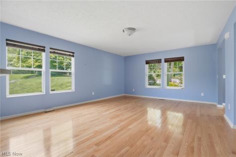 182 Elizabeth Parkway Akron OH 44304
