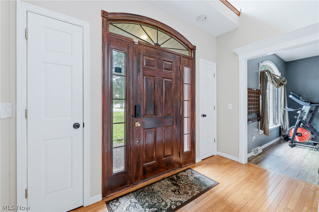 6605 Brookhollow Drive SW Warren OH 44481