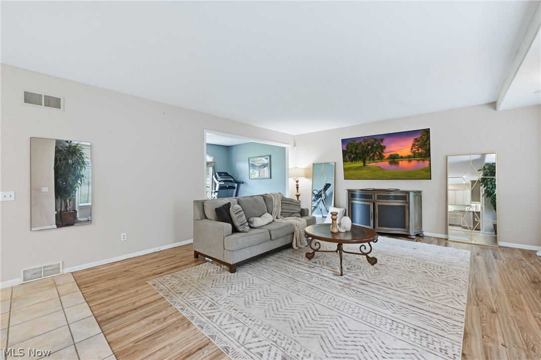 6605 Brookhollow Drive SW Warren OH 44481
