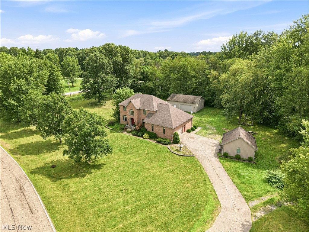 6605 Brookhollow Drive SW Warren OH 44481