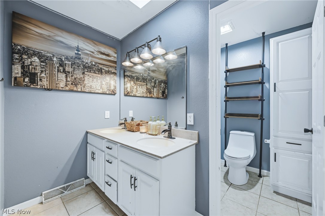 6605 Brookhollow Drive SW Warren OH 44481