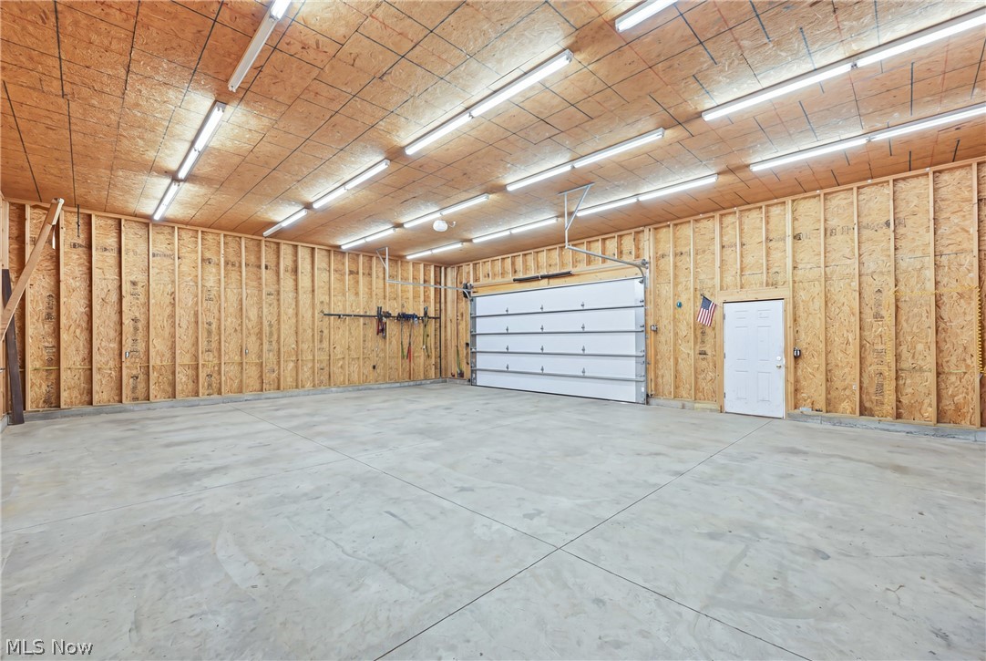 6605 Brookhollow Drive SW Warren OH 44481