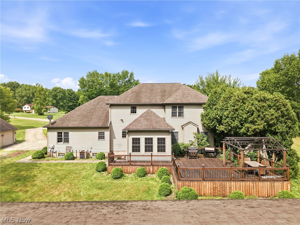 6605 Brookhollow Drive SW Warren OH 44481