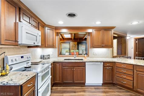 244 Cordelia Street SW North Canton OH 44720