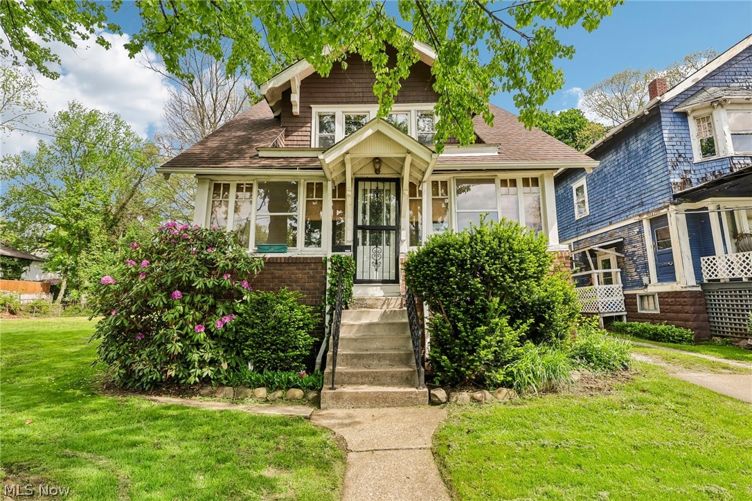 549 Parkdale Drive Akron OH 44307