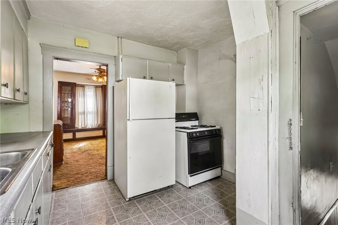 549 Parkdale Drive Akron OH 44307