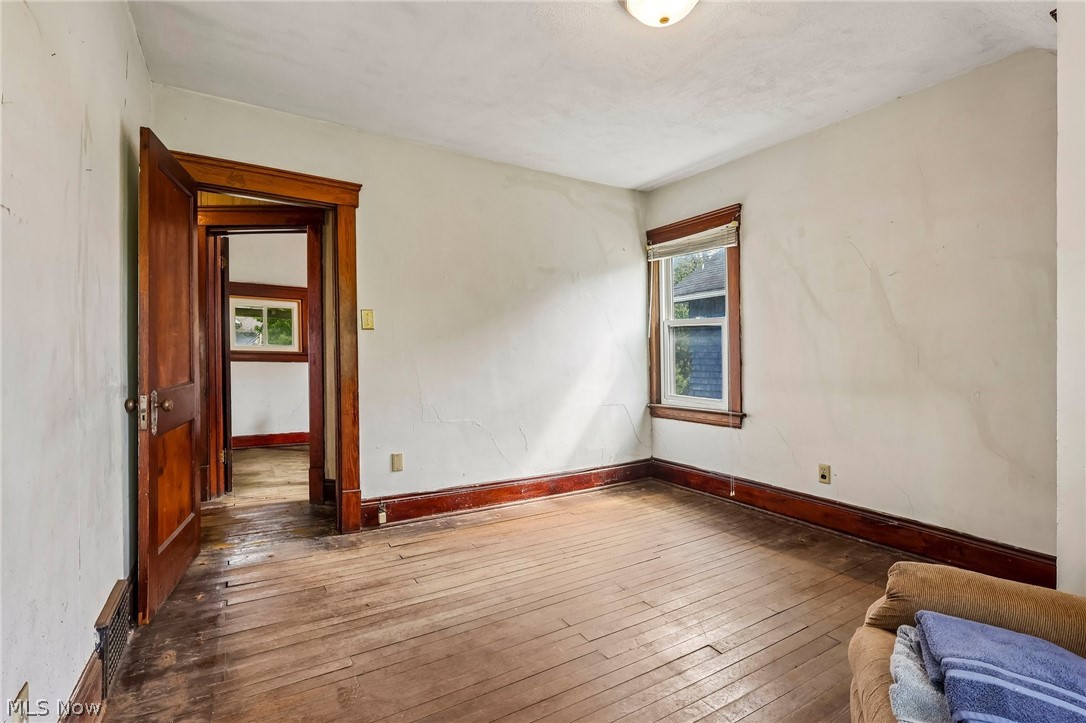 549 Parkdale Drive Akron OH 44307
