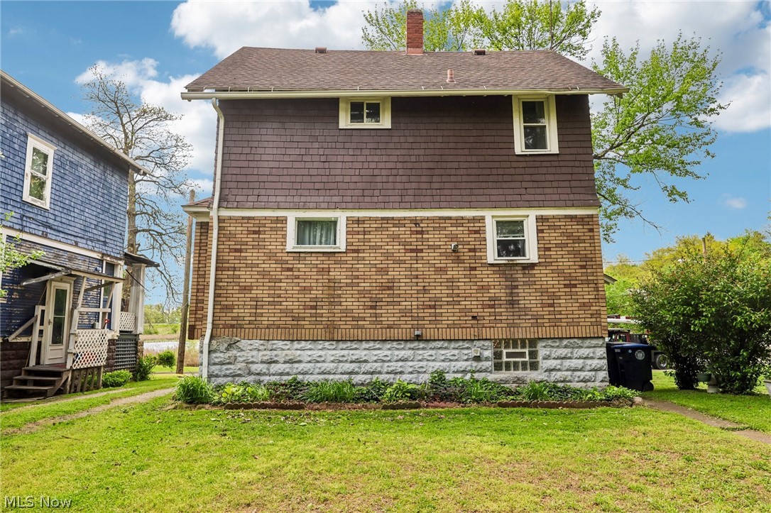 549 Parkdale Drive Akron OH 44307