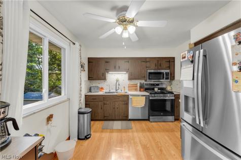 6435 Goebel Drive Parma OH 44134