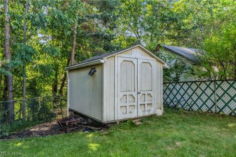 6435 Goebel Drive Parma OH 44134